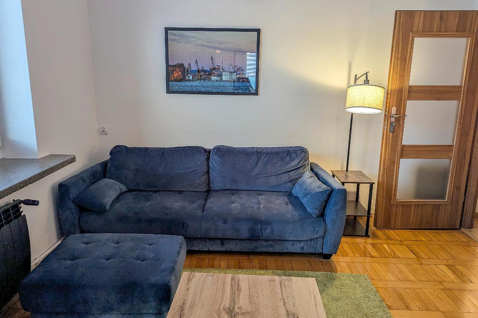 Blue Moon Apartment *